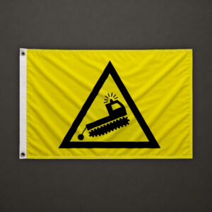 Track Skiing - danger groomer Flag